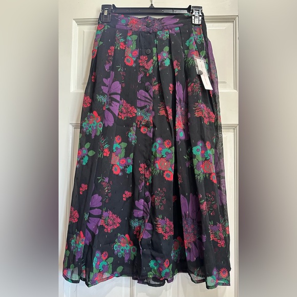 NWT ModCloth Meow Bouquet Pleated Swing Skirt Size 0 - Picture 4 of 7